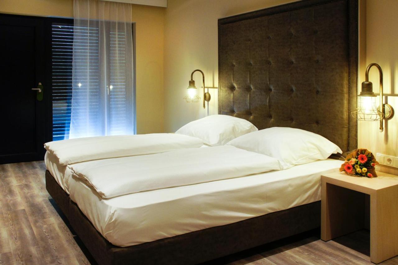 Hotel Athen Kelsterbach Frankfurt Airport Bagian luar foto